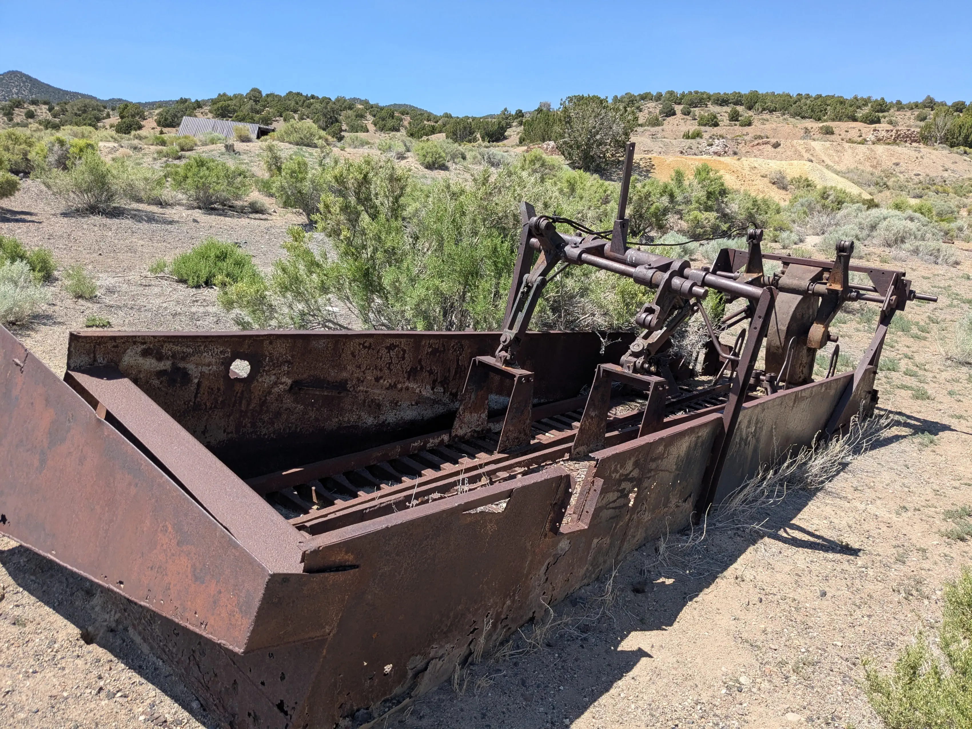 Unknown and abandoned machine.